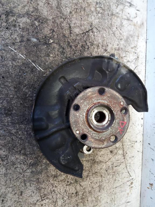 TOYOTA COROLLA VERSO «II» (2004) ASSALE FUSELLO RUOTA ANT. DX. USATO Da 2004 A 2005 [[225627]]