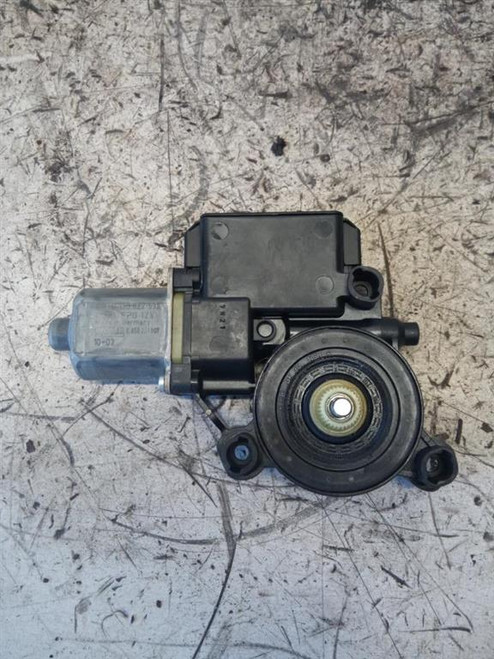 MOTORINO ALZACRISTALLO PORTA POST. SX. USATO DAL 2009 AL 2014 VOLKSWAGEN POLO «VI» (2009) 0130822532 [[224441]]