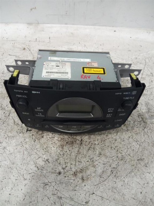 TOYOTA RAV 4 «III» (2006) ALLESTIMENTI INTERNI UNITÀ AUTORADIO USATO Da 2005 A 2008 [[224168]]