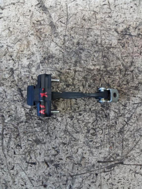 ALFA ROMEO GIULIETTA (2010) LAMIERATI ESTERNI TIRANTE ARRESTO APERTURA PORTA ANT. SX. USATO Da 2010 A 2013 [[224015]]