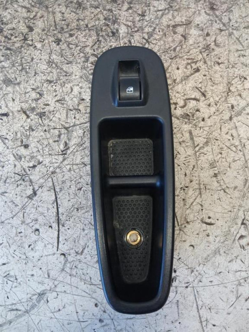 FIAT 500L (2013) IMPIANTO ELETTRICO INTERRUTTORE ALZACRISTALLI ANT. DX. USATO Da 2012 A 2017 [[223954]]