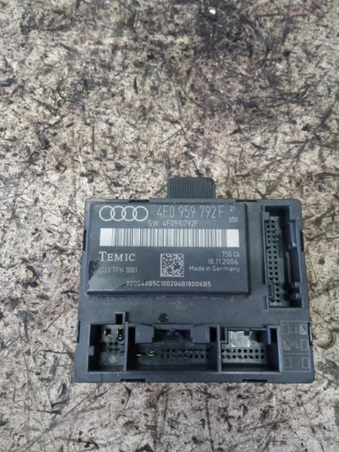 AUDI A6 «4F5» AVANT (2005) LAMIERATI ESTERNI CENTRALINA CHIUSURA CENTRALIZZATA PORTA ANT. DX. USATO Da 2005 A 2008 [[223793]]