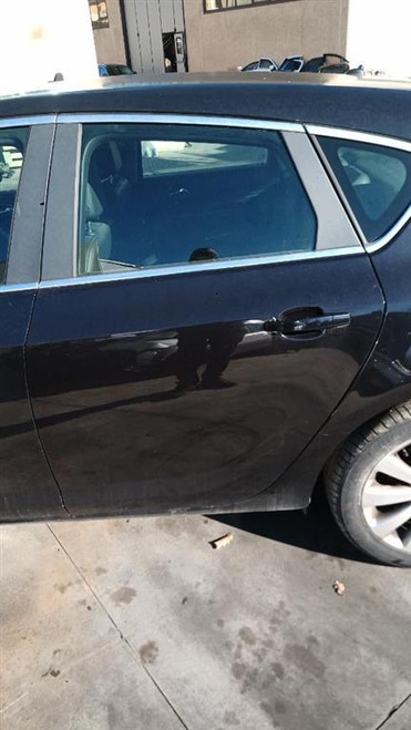 OPEL ASTRA «J» (2010) LAMIERATI ESTERNI PORTA POST. SX. USATO Da 2009 A 2012 [[223373]]