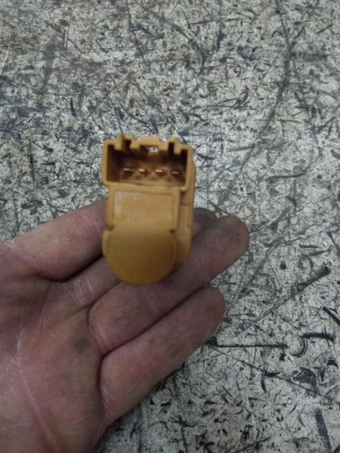 FIAT PANDA «III» (2012) CAMBIO E TRASMISSIONE INTERRUTTORE PEDALE FRIZIONE USATO Da 2012 in poi [[223239]]