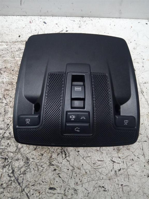 MERCEDES CLASSE B «W246» (2012) ALLESTIMENTI INTERNI LUCE DI CORTESIA ABITACOLO (ANT.) USATO Da 2011 A 2014 [[222158]]