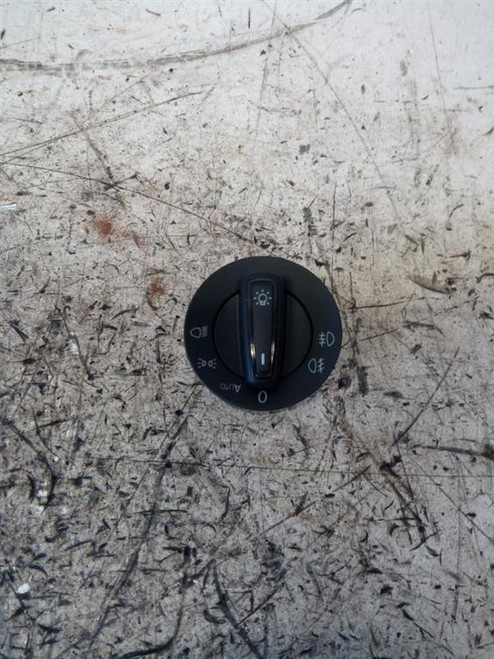 VOLKSWAGEN T-CROSS (2019) IMPIANTO ELETTRICO INTERRUTTORE ILLUMINAZIONE USATO Da 2020 in poi [[221899]]