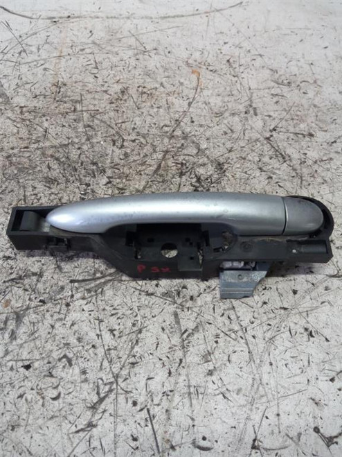 RENAULT CLIO «III» (2006) LAMIERATI ESTERNI MANIGLIA PORTA EST. POST. SX. USATO Da 2005 in poi [[221315]]