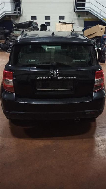 TOYOTA URBAN CRUISER (2009) LAMIERATI ESTERNI PORTELLO POST. USATO Da 2009 in poi [[221193]]