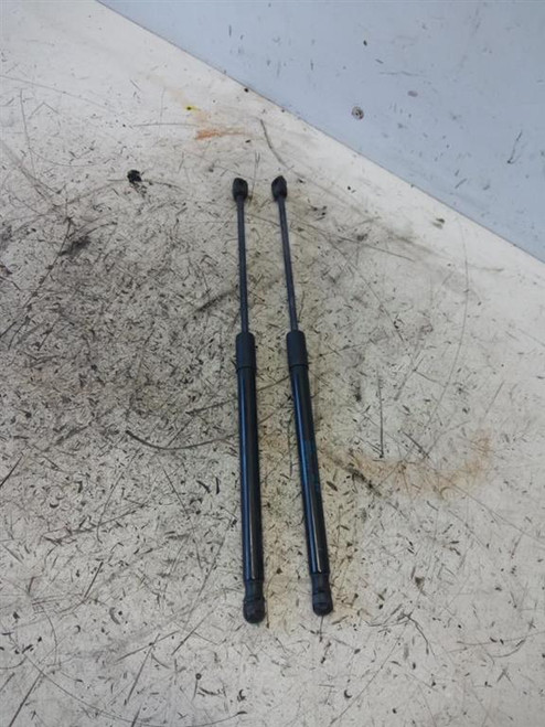 AUDI A4 «8W5» AVANT (2015) LAMIERATI ESTERNI AMMORTIZZATORE PORTELLO POST. DX. USATO Da 2015 A 2019 [[220288]]