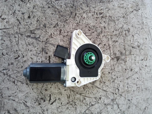 MERCEDES CLASSE CLA «C117» (2016) CRISTALLI MOTORINO ALZACRISTALLO PORTA ANT. SX. USATO [[220138]]