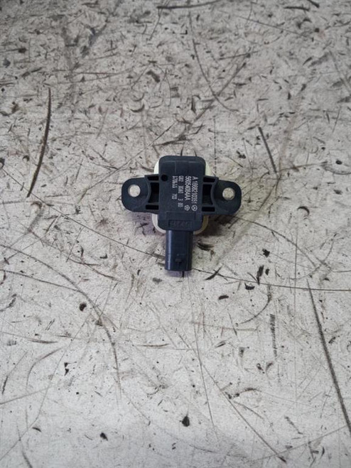 MERCEDES CLASSE CLA «C117» (2016) SICUREZZA SENSORE AIR-BAG (LATERALE ANT.) SX. USATO Da 2016 in poi [[220131]]