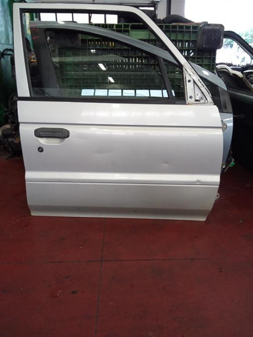 MITSUBISHI PAJERO «I» (1991) LAMIERATI ESTERNI PORTA ANT. DX. USATO Da 1991 A 1997 [[219143]]