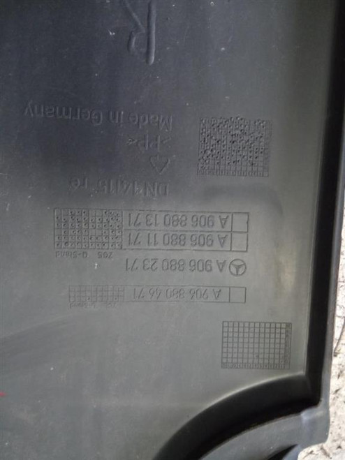 MERCEDES SPRINTER «III» (2013) LAMIERATI ESTERNI PARAURTI ANGOLARE POST. DX. USATO Da 2016 in poi [[219060]]