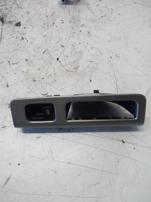 VOLVO V50 (2004) IMPIANTO ELETTRICO INTERRUTTORE ALZACRISTALLI POST. DX. USATO Da 2006 in poi [[218943]]