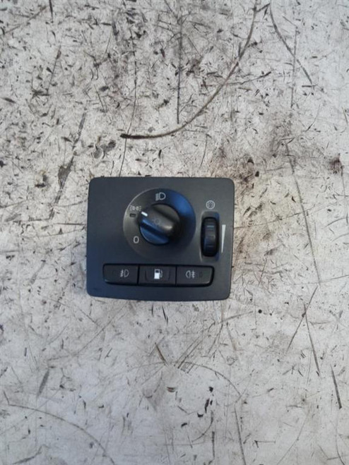 VOLVO V50 (2004) IMPIANTO ELETTRICO INTERRUTTORE ILLUMINAZIONE USATO Da 2006 in poi [[218908]]