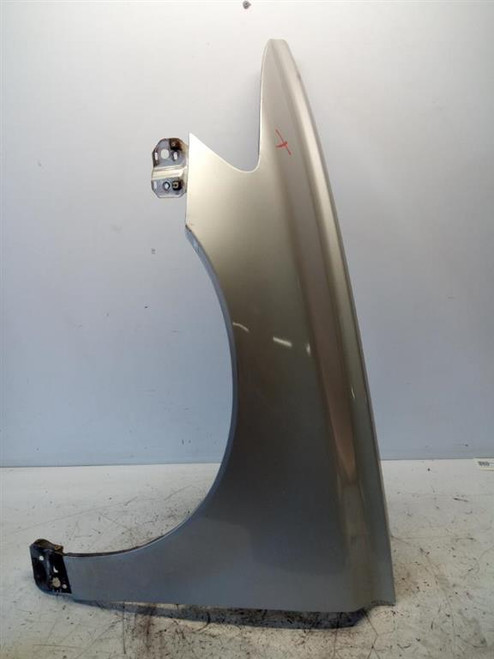 VOLVO V50 (2004) LAMIERATI ESTERNI PARAFANGO ANT. SX. USATO Da 2006 in poi [[218903]]