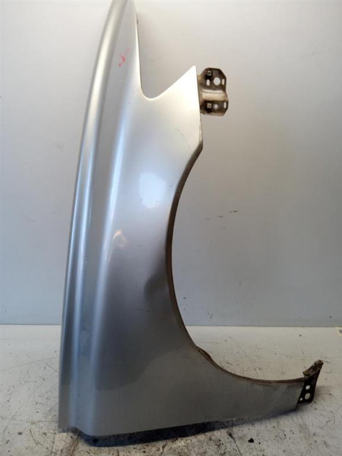 VOLVO V50 (2004) LAMIERATI ESTERNI PARAFANGO ANT. DX. USATO Da 2006 in poi [[218902]]