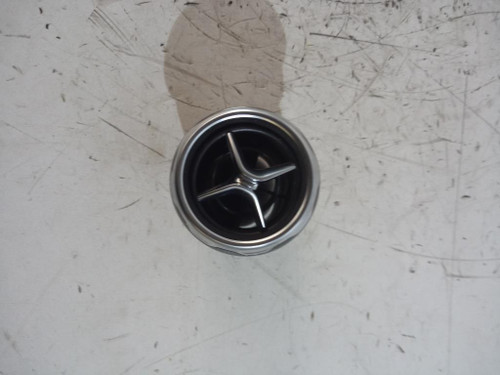 MERCEDES CLASSE GLA «X156» (2017) ALLESTIMENTI INTERNI GRIGLIA CONDOTTO ARIA CRUSCOTTO CENTRALE DX. USATO Da 2017 in poi [[217511]]