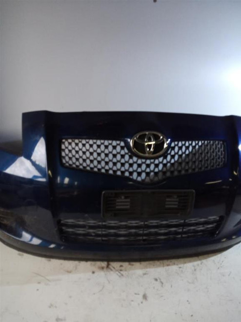 TOYOTA YARIS (FRANCE ) «II» (2006) LAMIERATI ESTERNI PARAURTI ANT. USATO Da 2005 A 2009 [[217412]]