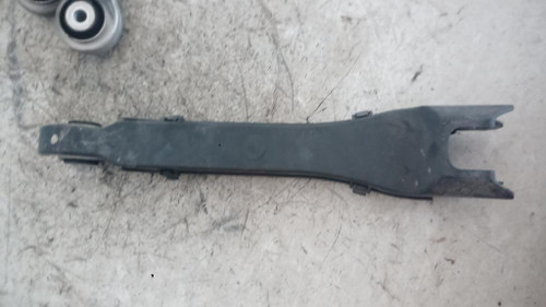 MERCEDES CLASSE E «W213» (2016) ASSALE BRACCIO OSCILLANTE (ANT INF.) POST. SX. USATO Da 2016 in poi [[215778]]