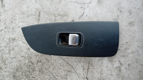 MERCEDES VITO «W447» (2014) IMPIANTO ELETTRICO INTERRUTTORE ALZACRISTALLI ANT. DX. USATO Da 2014 A 2019 [[215306]]