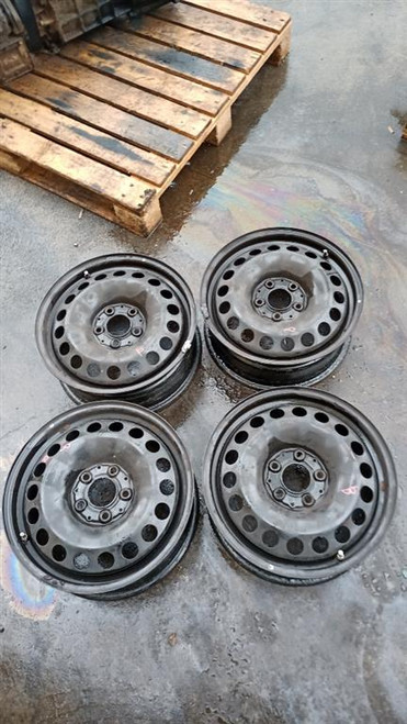 MERCEDES CLASSE B «W246» (2012) LAMIERATI ESTERNI CERCHIO RUOTA ANT. DX. USATO [[89305]]