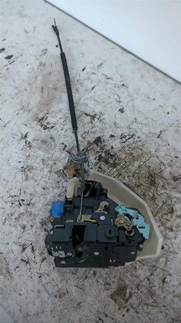 VOLKSWAGEN GOLF «V» (2004) LAMIERATI ESTERNI SERRATURA PORTA POST. DX. USATO Da 2005 A 2008 [[90376]]