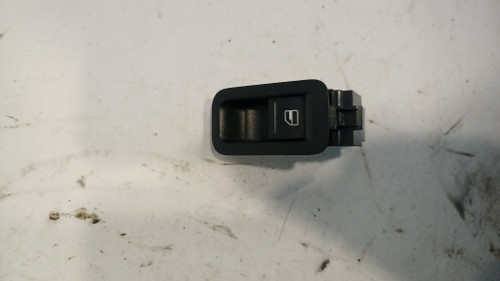 VOLKSWAGEN POLO «VI» (2009) IMPIANTO ELETTRICO INTERRUTTORE ALZACRISTALLI POST. DX. USATO Da 2009 A 2014 [[91041]]