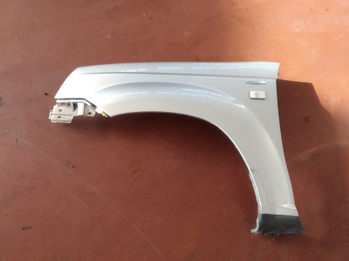 NISSAN X-TRAIL «I» (2001) LAMIERATI ESTERNI PARAFANGO ANT. SX. USATO Da 2003 A 2007 [[91256]]