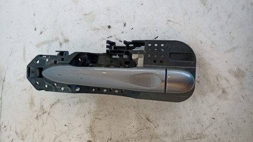 RENAULT MÉGANE «III» SW (2012) LAMIERATI ESTERNI MANIGLIA PORTA EST. POST. DX. USATO Da 2013 A 2013 [[91300]]