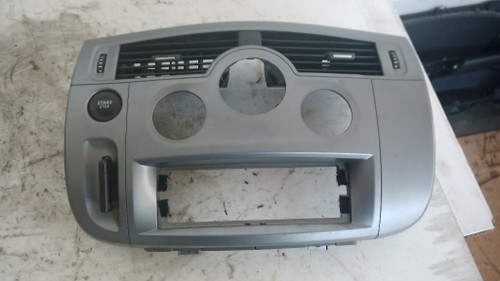 RENAULT SCÉNIC «II» (2003) ALLESTIMENTI INTERNI MASCHERINA COMANDI RISCALDAMENTO-CLIMA USATO Da 2005 A 2009 [[91575]]