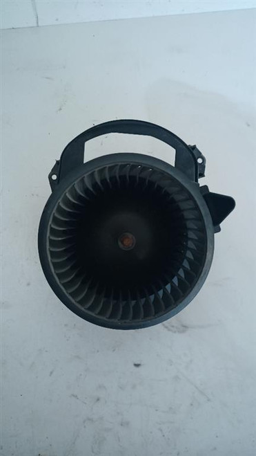 MERCEDES CLASSE A «W176» (2015) TERMICO MOTORINO VENTILAZIONE ABITACOLO USATO Da 2015 in poi [[91806]]