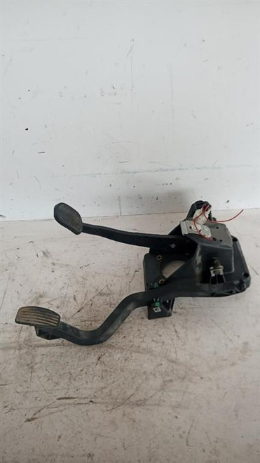 FIAT DUCATO «230» (1994) IMPIANTO FRENANTE GRUPPO PEDALIERA (FRENO-ACCELLERATORE) USATO [[212856]]