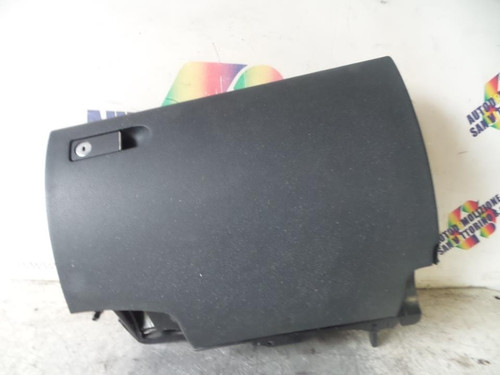 MERCEDES CLASSE C «W204» (2007) ALLESTIMENTI INTERNI PORTAOGGETTI CRUSCOTTO USATO Da 2010 in poi [[168147]]