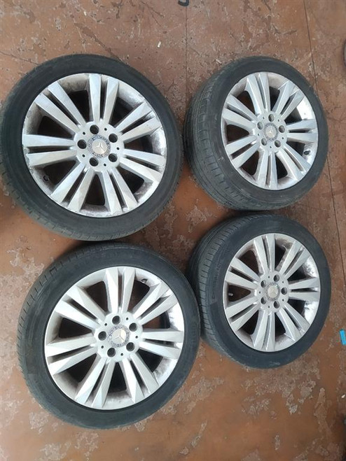 MERCEDES CLASSE B «W246» (2012) LAMIERATI ESTERNI CERCHIO RUOTA ANT. DX. USATO Da 2011 A 2014 [[210826]]