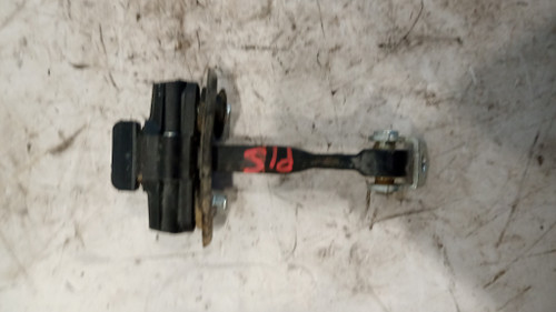 FIAT 500L (2013) LAMIERATI ESTERNI TIRANTE ARRESTO PORTA POST. SX. USATO Da 2014 A 2017 [[211184]]