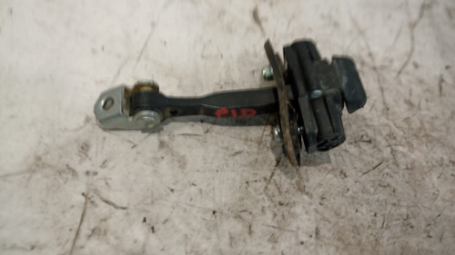 FIAT 500L (2013) LAMIERATI ESTERNI TIRANTE ARRESTO PORTA POST. DX. USATO Da 2014 A 2017 [[211185]]