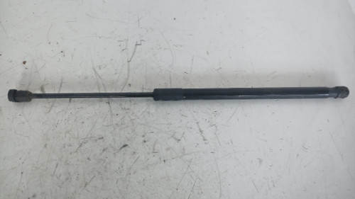 SUZUKI VITARA «II» (2015) LAMIERATI ESTERNI AMMORTIZZATORE PORTELLO POST. DX. USATO Da 2015 A 2018 [[211919]]