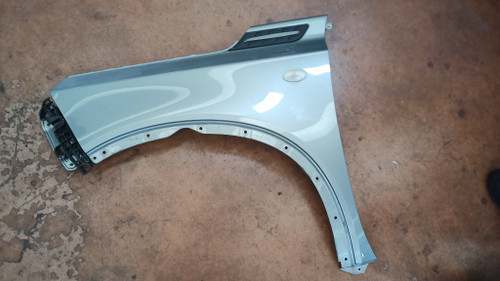 SUZUKI VITARA «II» (2015) LAMIERATI ESTERNI PARAFANGO ANT. SX. USATO Da 2015 A 2018 [[211868]]