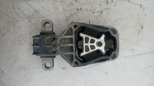 MERCEDES CLASSE CLA «C117» (2016) MOTORE SUPPORTO GOMMA MOTORE (BIELLETTA) USATO Da 2016 in poi [[211755]]