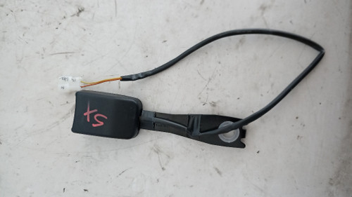 MAHINDRA KUV100 1.2 B/GPL (2018) SICUREZZA ATTACCO CINTURA ANT. SX. USATO [[211712]]