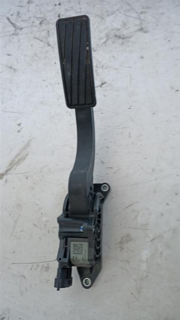 MAHINDRA KUV100 1.2 B/GPL (2018) SCARICO E INIEZIONE PEDALE ACCELERATORE USATO [[211683]]