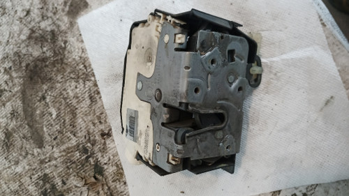 MINI MINI COOPER «R56» (2007) LAMIERATI ESTERNI SERRATURA PORTA ANT. DX. USATO Da 2007 in poi [[90523]]