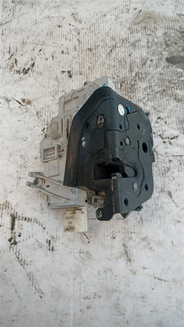 AUDI A3 «8P1» (2004) LAMIERATI ESTERNI SERRATURA PORTA ANT. DX. USATO Da 2003 A 2008 [[89256]]