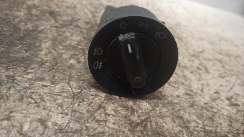 VOLKSWAGEN POLO «V» (2006) IMPIANTO ELETTRICO INTERRUTTORE ILLUMINAZIONE USATO Da 2005 A 2010 [[228451]]