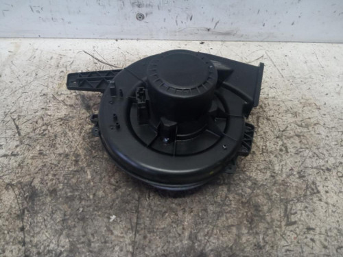 AUDI A1 «8X1» (2010) TERMICO MOTORINO VENTILAZIONE ABITACOLO USATO Da 2010 in poi [[230695]]