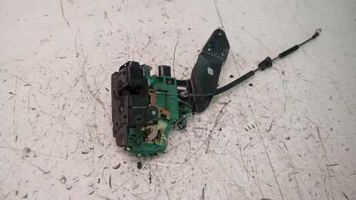 VOLKSWAGEN GOLF «IV» (1998) LAMIERATI ESTERNI SERRATURA PORTA POST. DX. USATO Da 2001 A 2001 [[230244]]