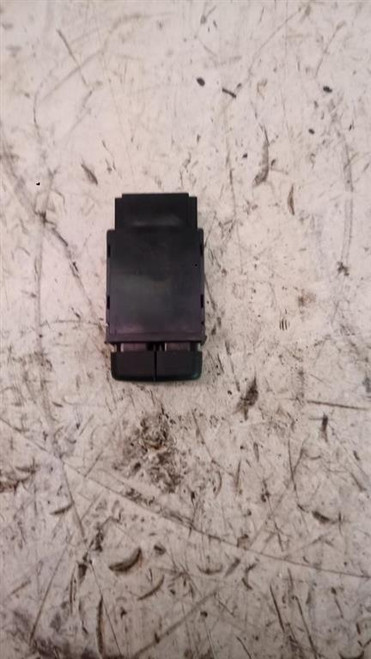 MITSUBISHI PAJERO «III» (2000) IMPIANTO ELETTRICO INTERRUTTORE RETRONEBBIA USATO Da 2000 A 2001 [[229785]]