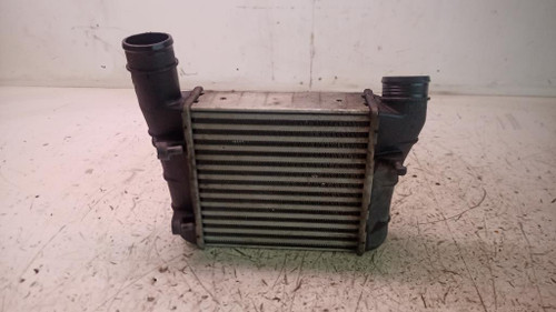 AUDI A4 «8E5» AVANT (2001) SCARICO E INIEZIONE INTERCOOLER USATO Da 2001 A 2004 [[233416]]