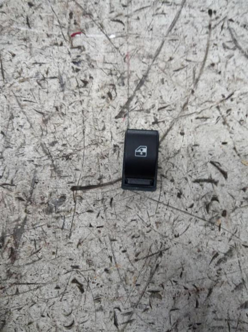 FIAT TIPO «II» (2016) IMPIANTO ELETTRICO INTERRUTTORE ALZACRISTALLI ANT. DX. USATO Da 2015 A 2020 [[220067]]